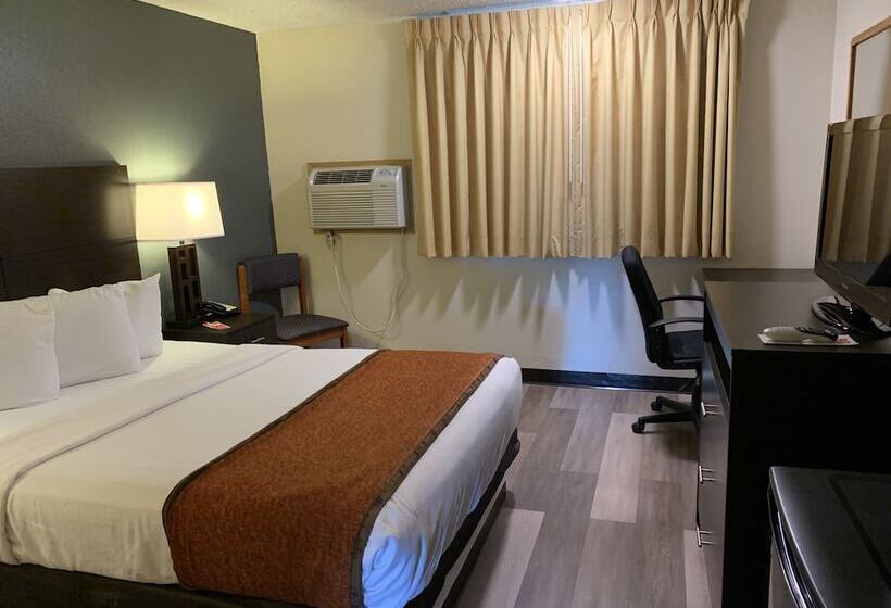 فندق Brentwood Inn Clinton