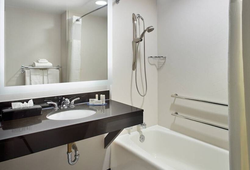 فندق Fairfield By Marriott Inn & Suites Asheville Outlets