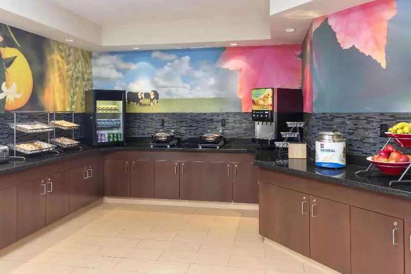 ホテル Fairfield Inn & Suites Lubbock