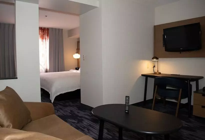 ホテル Fairfield Inn & Suites Mt. Pleasant