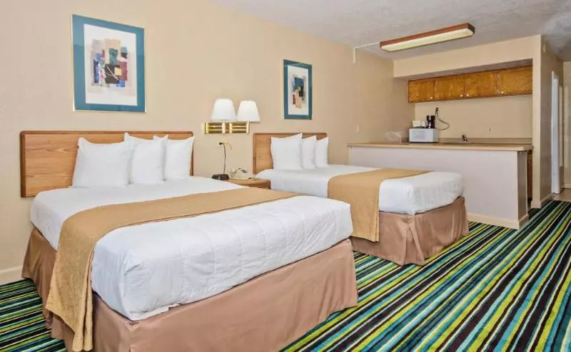 Отель John Yancey Oceanfront Inn