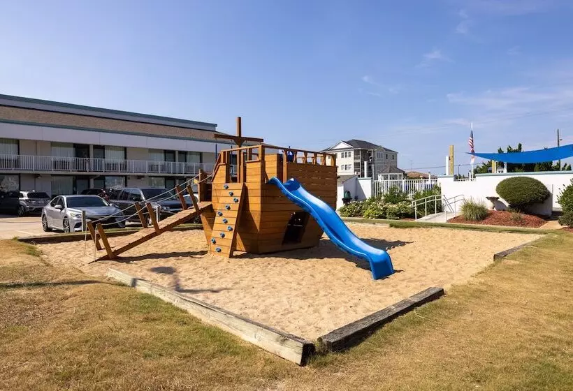 Отель John Yancey Oceanfront Inn