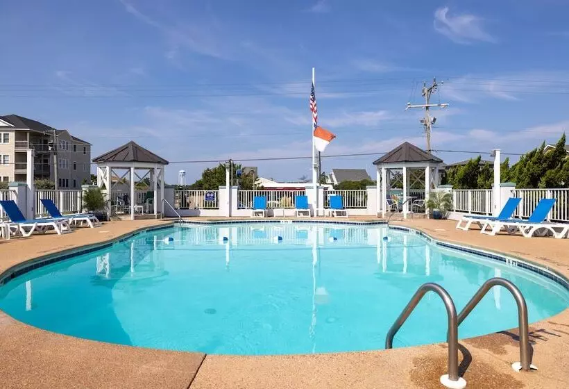 Отель John Yancey Oceanfront Inn