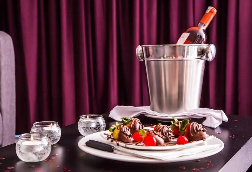 בית מלון כפרי The Morgana Poblado Suites