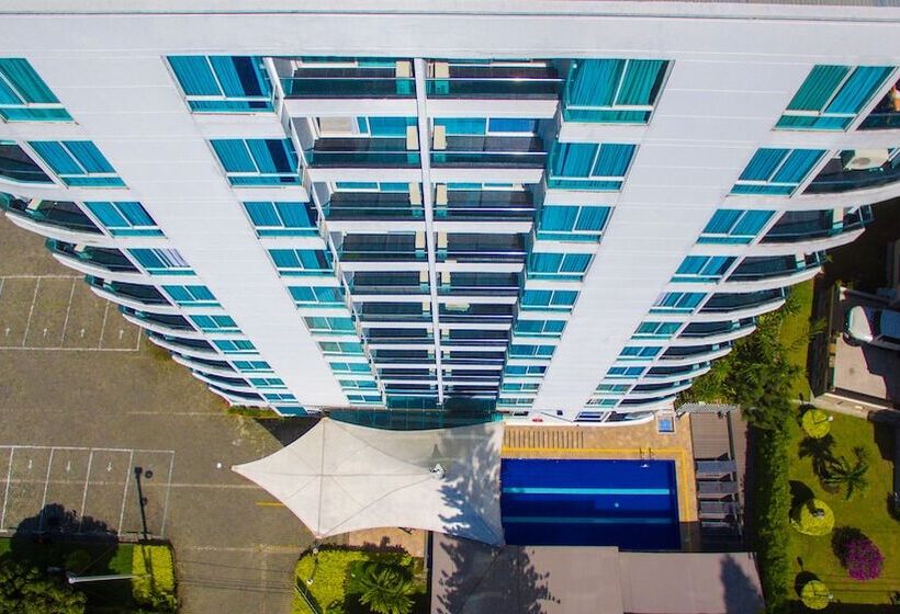 בית מלון כפרי The Morgana Poblado Suites