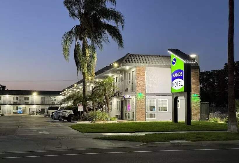 Sands Motel