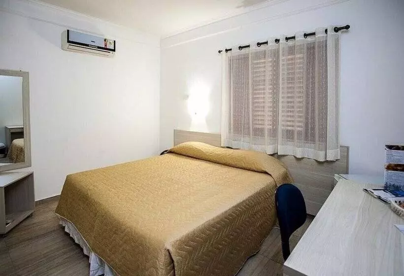 בית מלון כפרי Alves