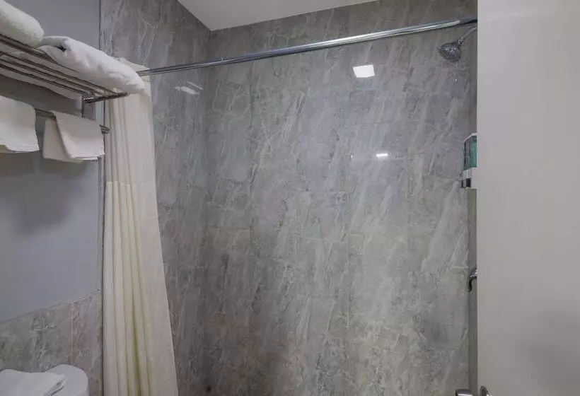 酒店 Americas Best Value Inn Buda