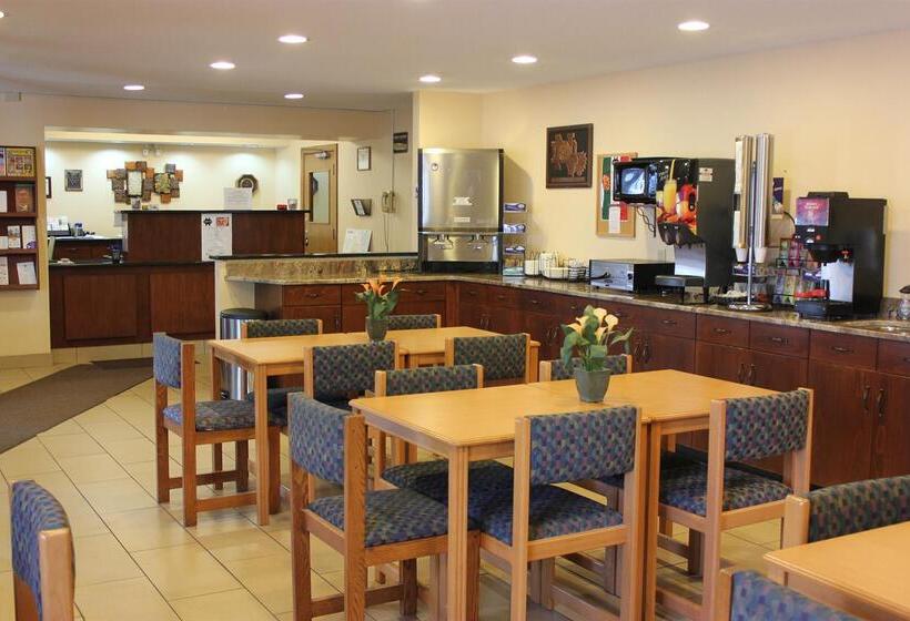 בית מלון כפרי Americas Best Value Inn Grand Forks
