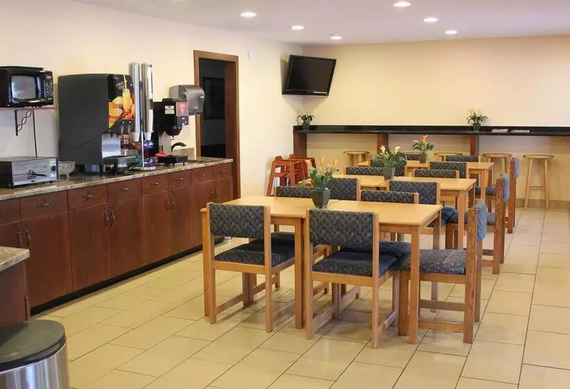 هتل Americas Best Value Inn Grand Forks