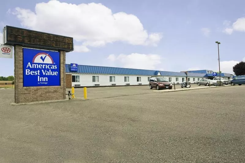 هتل Americas Best Value Inn Grand Forks