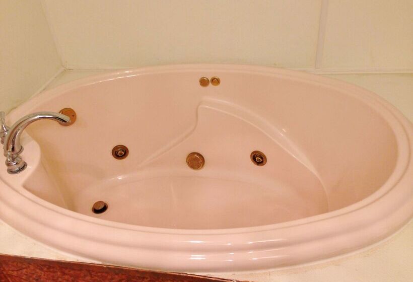 فندق Americas Best Value Inn Macomb