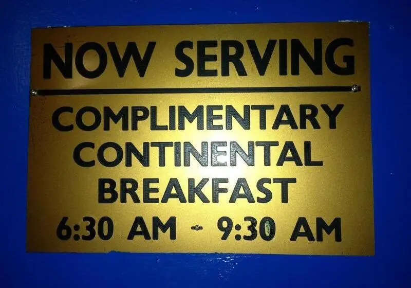ホテル Americas Best Value Inn Macomb