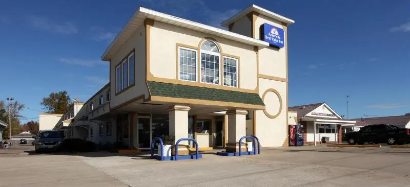ホテル Americas Best Value Inn Macomb