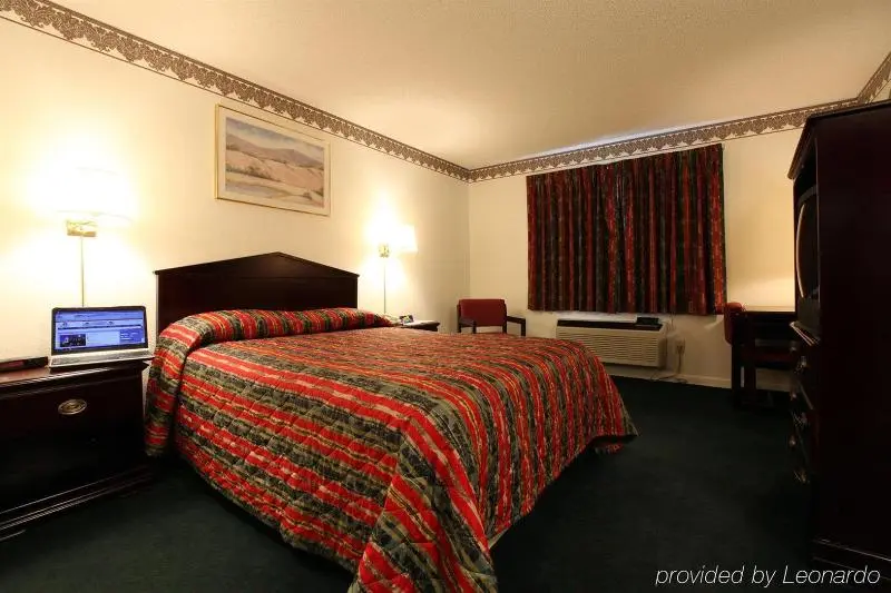 ホテル Americas Best Value Inn Macomb
