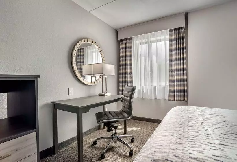 Отель Best Western Brewton Inn