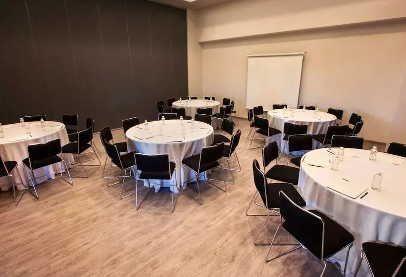 فندق City Express By Marriott San José Costa Rica