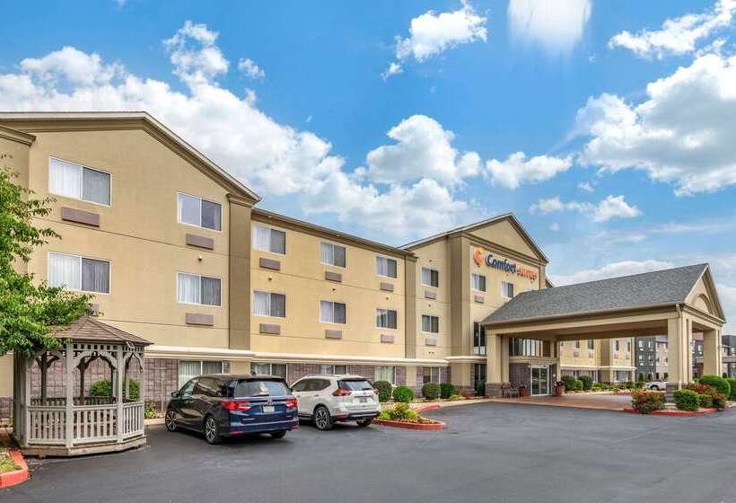 בית מלון כפרי Comfort Suites North