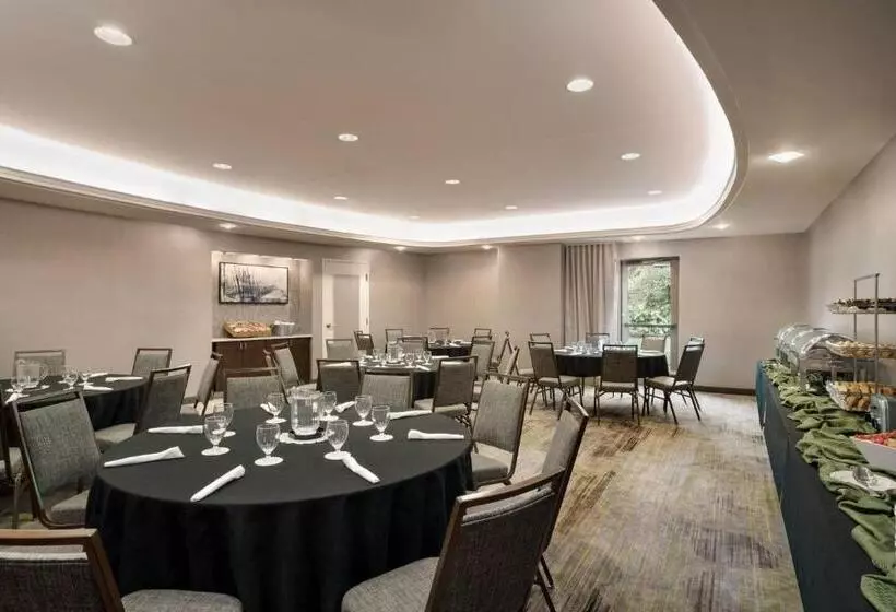 ホテル Courtyard By Marriott Middletown Goshen