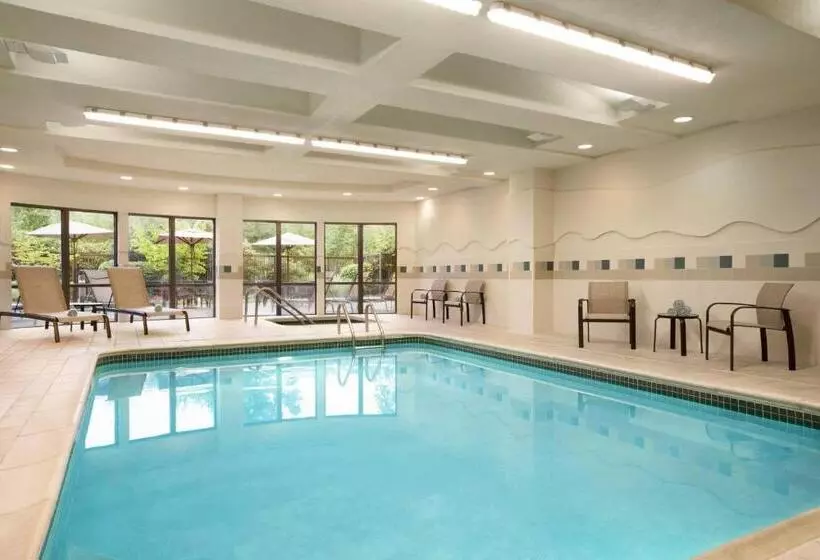 ホテル Courtyard By Marriott Middletown Goshen