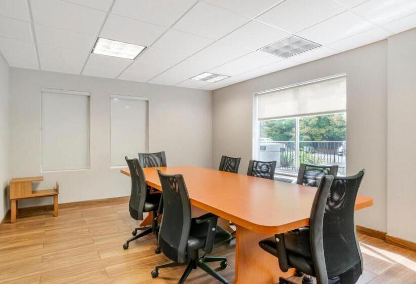 فندق Fairfield Inn & Suites Boone