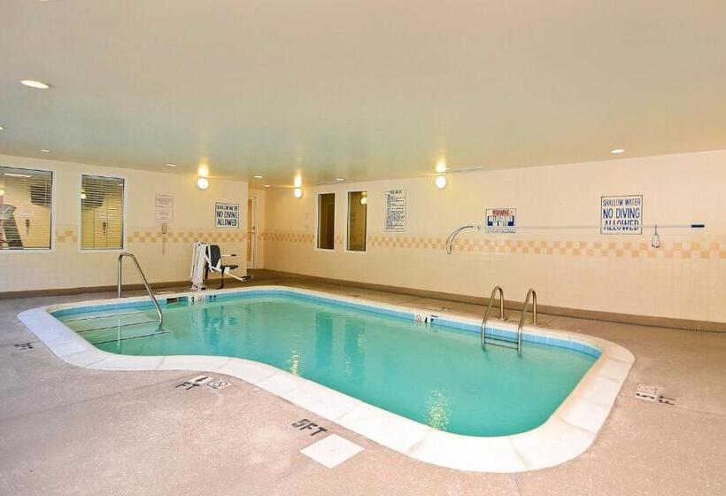 فندق Fairfield Inn & Suites Boone