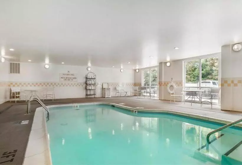 호텔 Fairfield Inn & Suites Boone