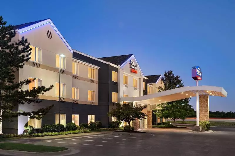 호텔 Fairfield Inn & Suites By Marriott Tulsa Central