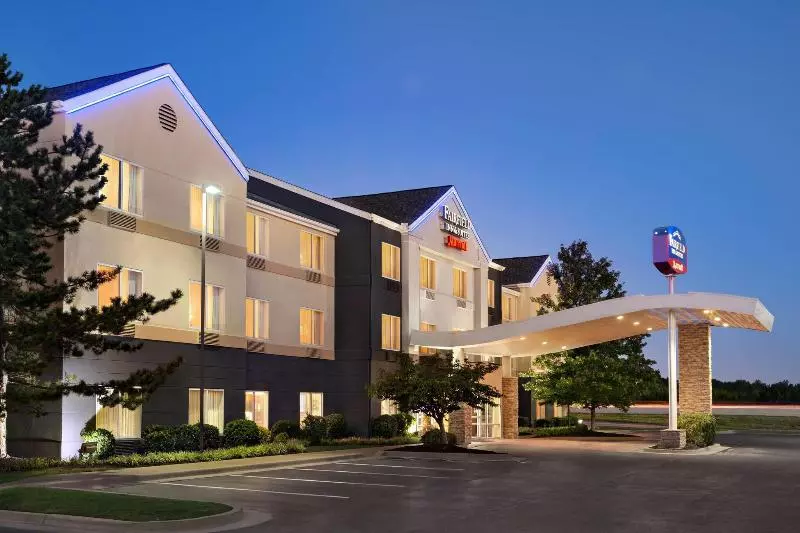 호텔 Fairfield Inn & Suites By Marriott Tulsa Central