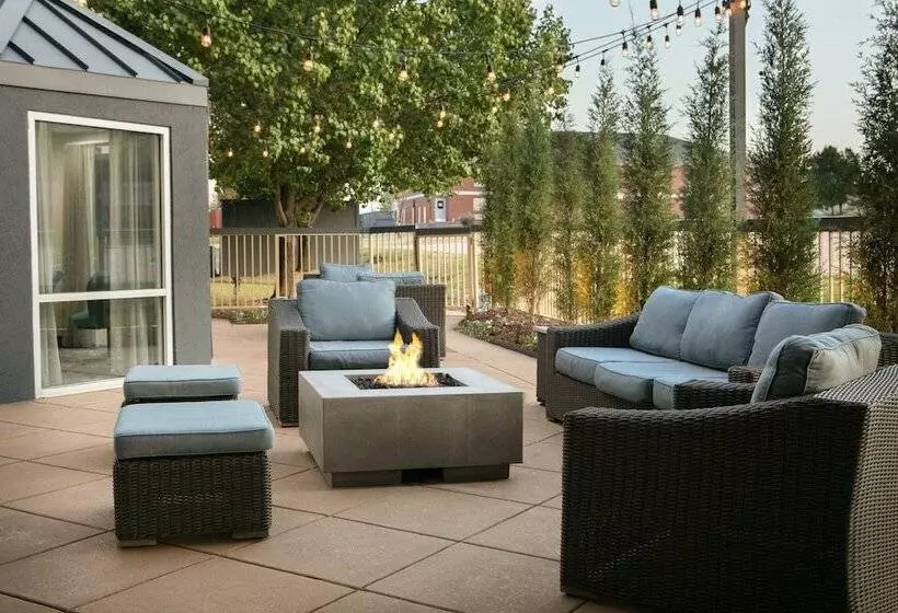 호텔 Fairfield Inn & Suites By Marriott Tulsa Central