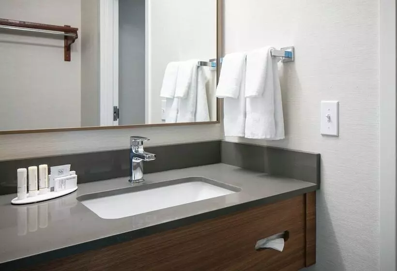 호텔 Fairfield Inn & Suites By Marriott Tulsa Central