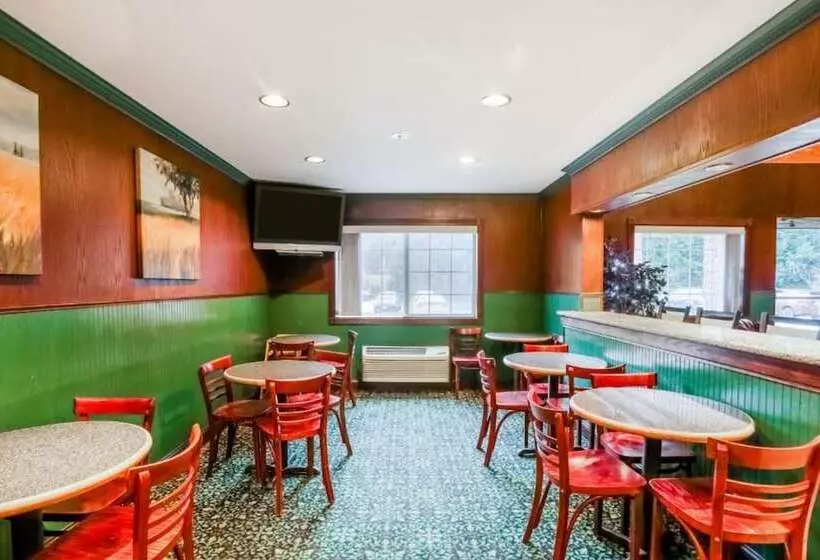 ホテル Spark By Hilton Tumwater