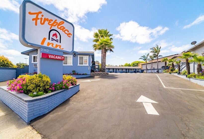 酒店 The Monterey Fireplace Inn