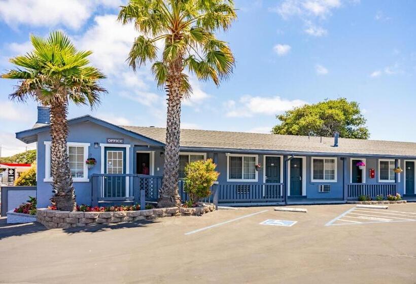 酒店 The Monterey Fireplace Inn