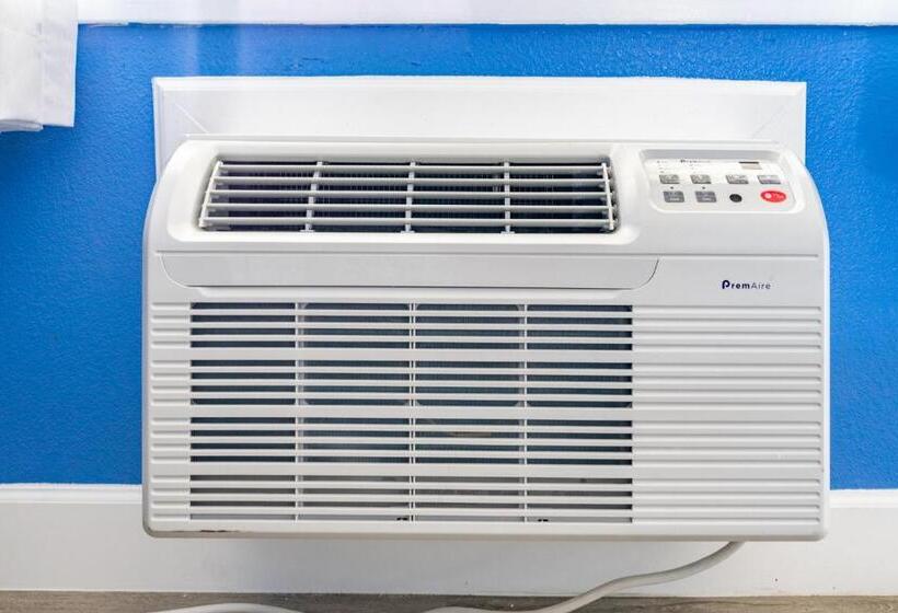 酒店 The Monterey Fireplace Inn