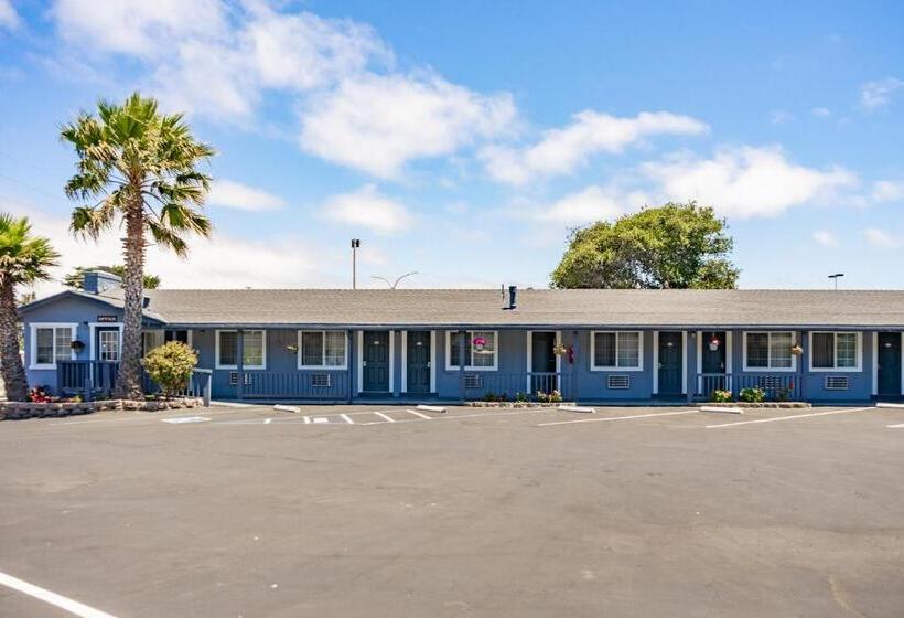 酒店 The Monterey Fireplace Inn