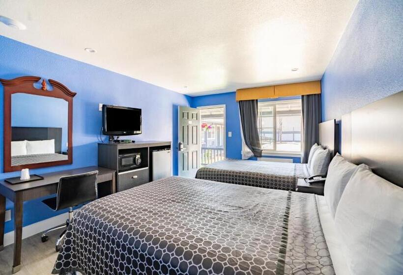 酒店 The Monterey Fireplace Inn