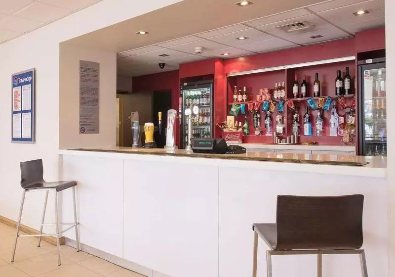 Hotelli Travelodge London Excel