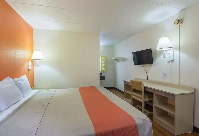モーテル Rodeway Inn