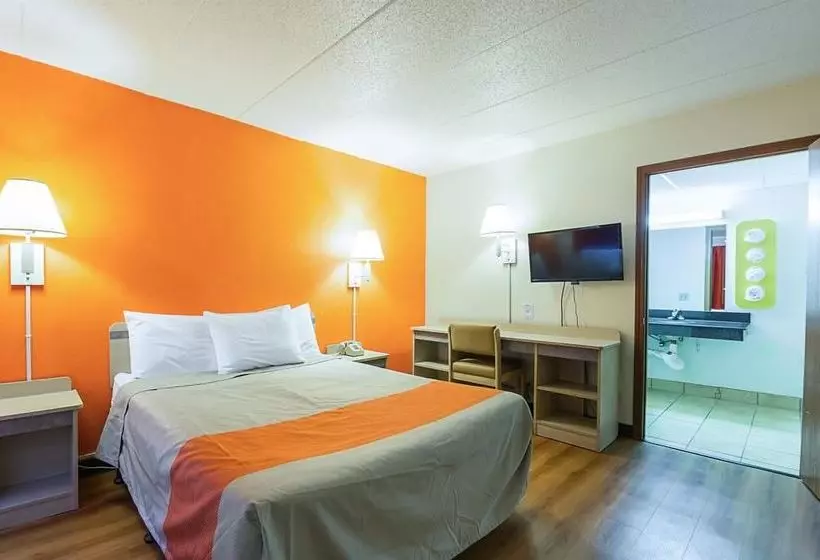 モーテル Rodeway Inn