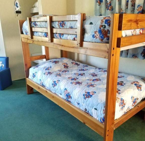 מוטל Great Lakes Inn