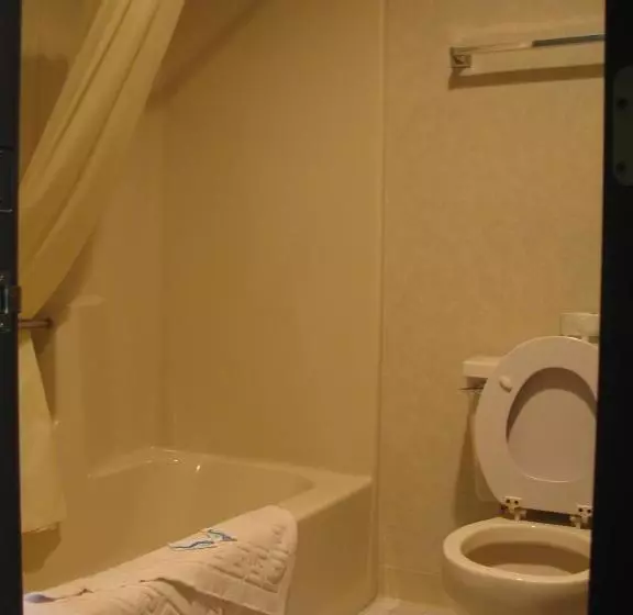 مُتل Great Lakes Inn