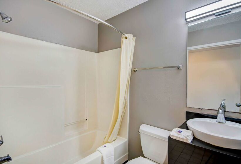 Studio 6ocean Springs, Ms