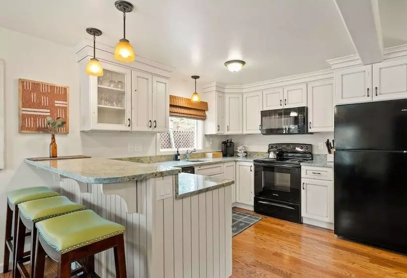 Bridge Street Cottages