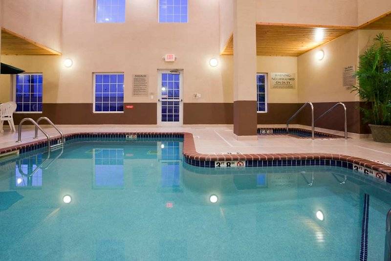 Grandstay Hotel & Suites Ames