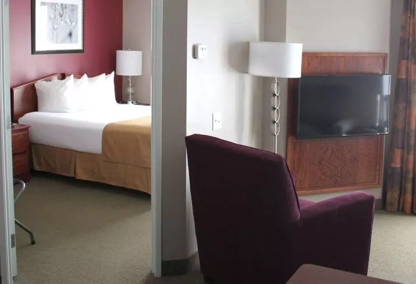 Grandstay Hotel & Suites Ames