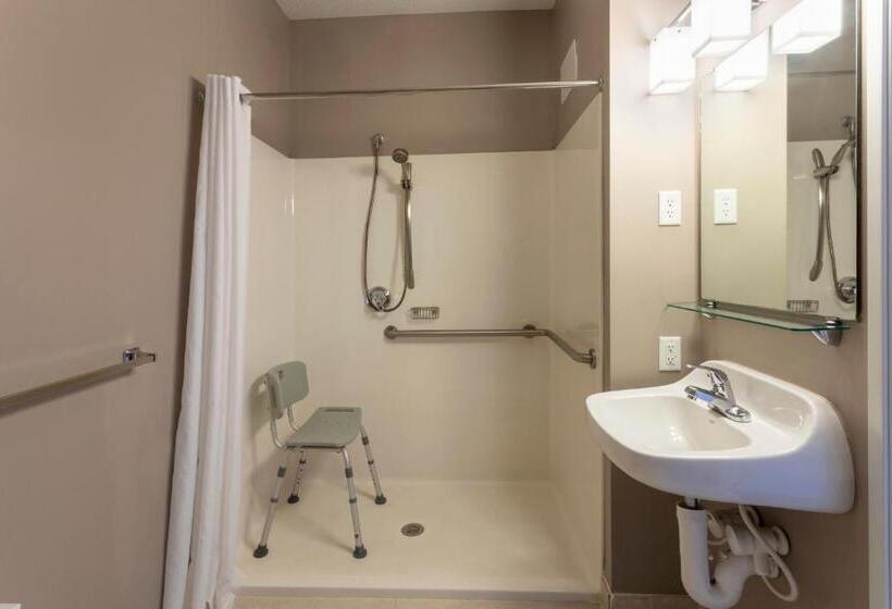 Grandstay Hotel & Suites Ames