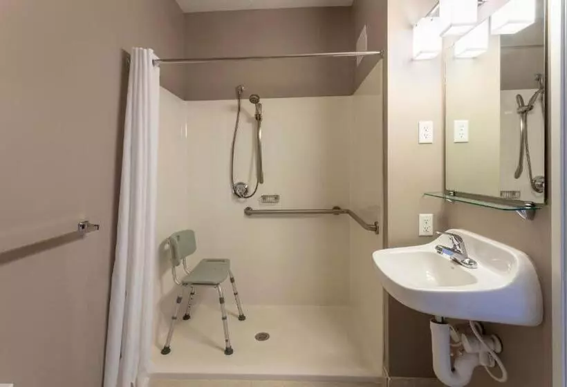 Grandstay Hotel & Suites Ames