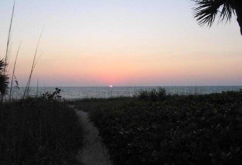 Hotel A Beach Retreat On Casey Key