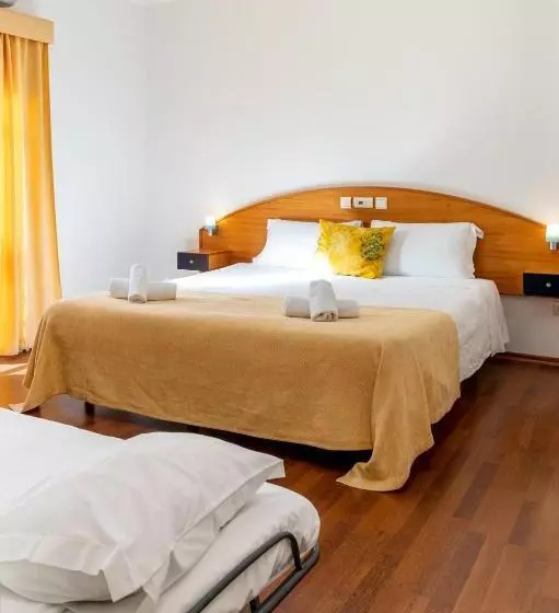 Отель Albergaria Pedra D'ouro